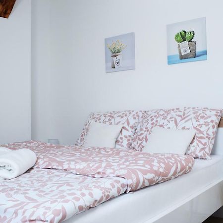 Apartment Rama Zagabria Esterno foto